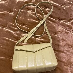 Universal Thread crossbody
